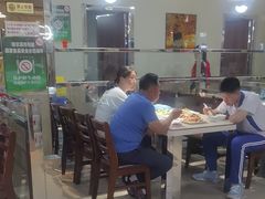 -老码头黑皮肘子锅包肉(赣水路店)