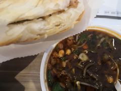 -荀记肉夹馍(三八家乐福店)
