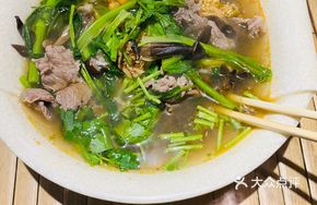 Fresh Beef with Black Chicken Mushroom