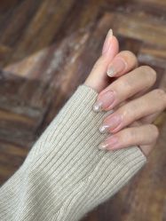 -小黑瓶美甲美睫
