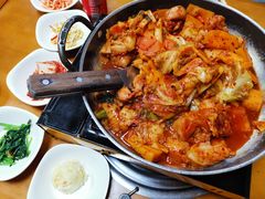 -亲昵春川鸡排(韩国美食街店)
