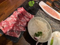 -老牌坊云南鱼豆花火锅(哈西万达店)