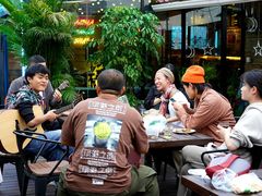 -拖板鞋咖啡旅行酒店(春熙路地铁站店)
