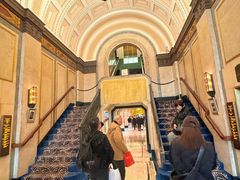 -上海和平饭店维克多咖啡厅 Victor's