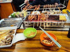-哈尔滨小酒馆·鲜肉现穿自助烧烤(康新花园店)