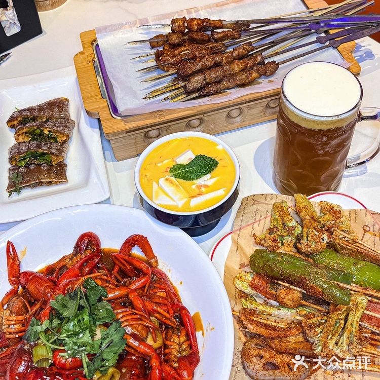 这家只要整点小龙虾🦞就送精酿!