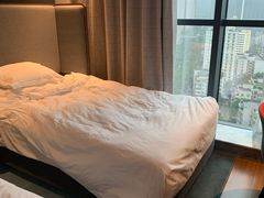 -珠海拱北口岸智选假日酒店