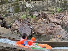 -安吉龙王山峡谷漂流