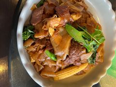 -大头虾越式风味餐厅(光明广场店)