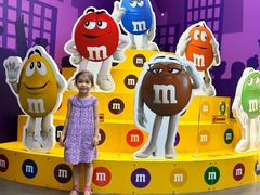 -m豆巧克力世界(上海世茂广场店)