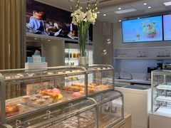 面包甜点陈列柜-好利来(团结湖店)