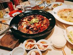 -渔语鱼酸菜鱼新川菜(来福士店)