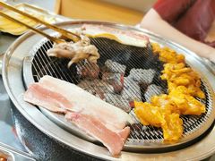 -围炉肉舍•炭烤活鳗•丹东海鲜烤肉(步行街店)