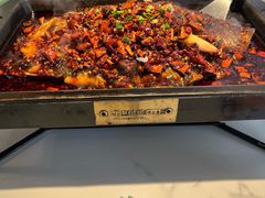 -江边城外烤全鱼(世茂广场店)