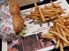 -The Habit Burger Grill 哈比特汉堡(复兴soho店)