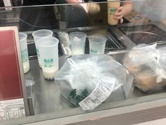 -林小柔绿豆沙牛乳(陆家嘴店)