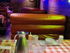 -龙巢盱眙龙虾·鸡煲·烧烤宵夜(坪洲店)