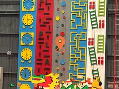 -极限PLAY运动娱乐新世界·团建派对表演休闲馆·室内高空游乐园