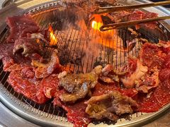 -围炉肉舍•炭烤活鳗•丹东海鲜烤肉(步行街店)