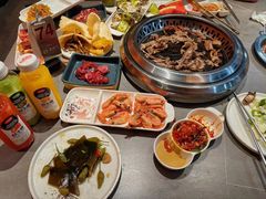 -黑金·寻焰自助百汇·烤肉·火锅(中街店)