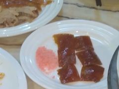 鸭皮沾跳跳糖-金百万烤鸭店(马甸店)