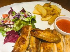 小吃拼盘-JINNS锦时 steak&pizza(浸信会礼拜堂旧址店)