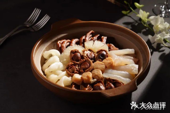 本帮粤韵舌尖共舞，静安寺旁味蕾盛宴