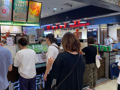 门面-桂桂茶(滨江百联店)
