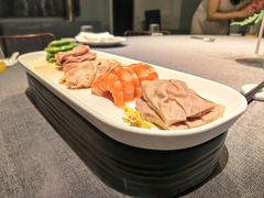 -HOMES上海本帮菜(襄阳公园店)