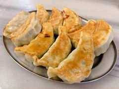 鲜肉韭菜煎饺-芬芳甜品(同福路店)