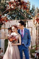 -花轿喜屋婚礼策划