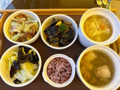-臻康乃馨月子中心(集美店)
