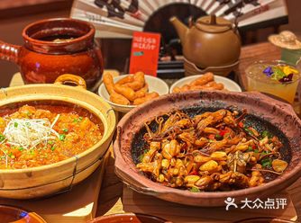 不夸张，这家店的砂锅菜超下饭！