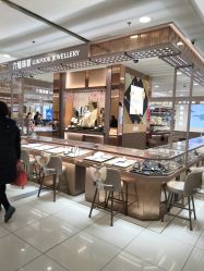 -六福珠寶(百联南方购物中心店)