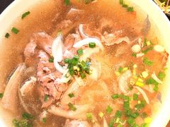 -大头虾越式风味餐厅(光明广场店)