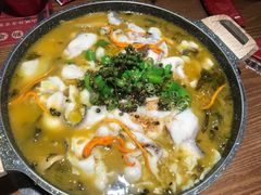 -山城外·非遗酸菜鱼(财富中心店)