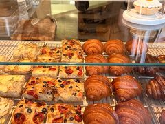 -VERIE BAKEHOUSE