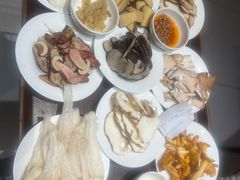 -天宜隆蘑菇宴火锅(石景山旗舰店)