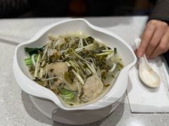 雪菜鱼片汤粉-香港新发烧腊茶餐厅(书城店)