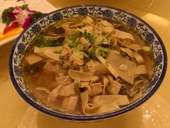 -山明水秀大饭店