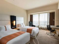 -上海虹桥西郊假日酒店