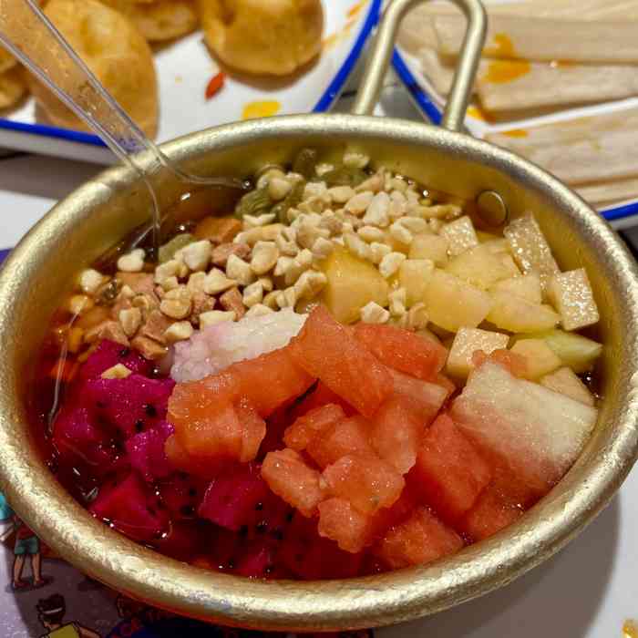 贤合庄卤味火锅(恩施店)-"恩施也开了贤合庄了,看评论说生意火爆,要.