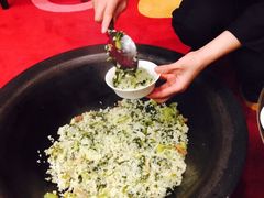 新花城长江第一鲜-新花城蟹粉馆(乌鲁木齐店)