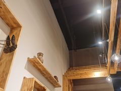 -墨居上隐·院子里火锅(峨眉店)