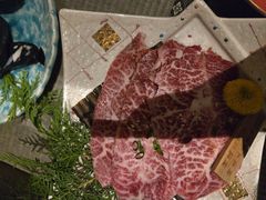 -山川小町·极番烧肉(新地假日广场店)