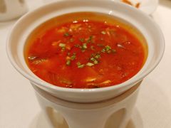 酸汤拆烩鱼头羹-扬州香格里拉·香宫中餐厅