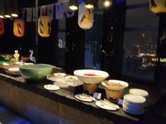 -唐拉雅秀酒店-西锦汇空中BBQ·思创餐厅
