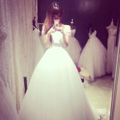 -Flora婚纱礼服定制租赁店