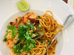 -Chom Cafe and Restaurant