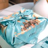今年还有店里的特色糕点，绿豆糕和定胜糕